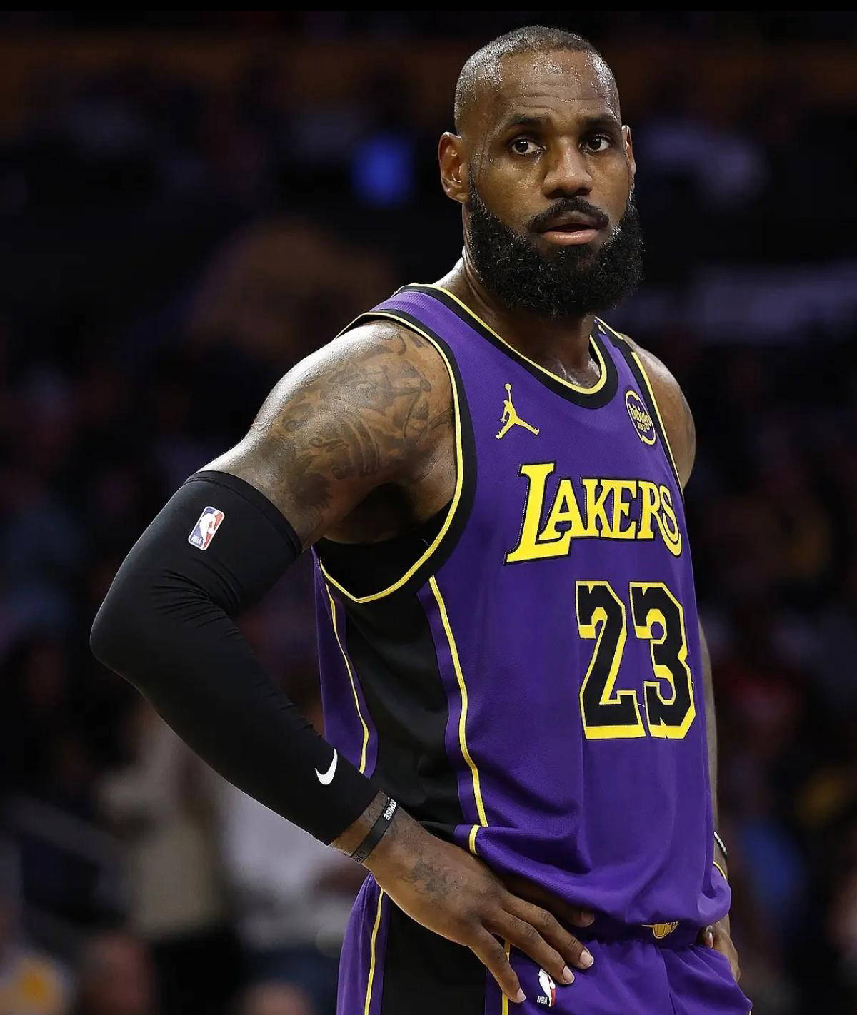 詹姆斯联手约基奇,贾马尔穆雷或许去湖人?