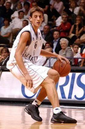 NBA总冠军到欧洲MVP:贝里内利的传奇生涯谢幕