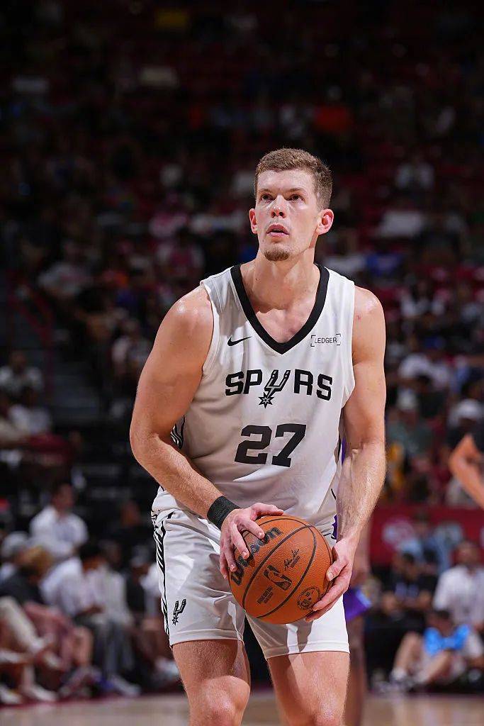 24岁进入NBA，25岁献出第一个绝杀