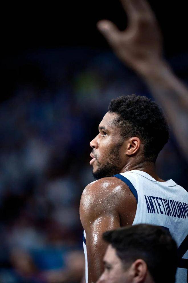 雄鹿尼克斯曾讨论字母哥交易！雄鹿对字母哥也是够可以了！