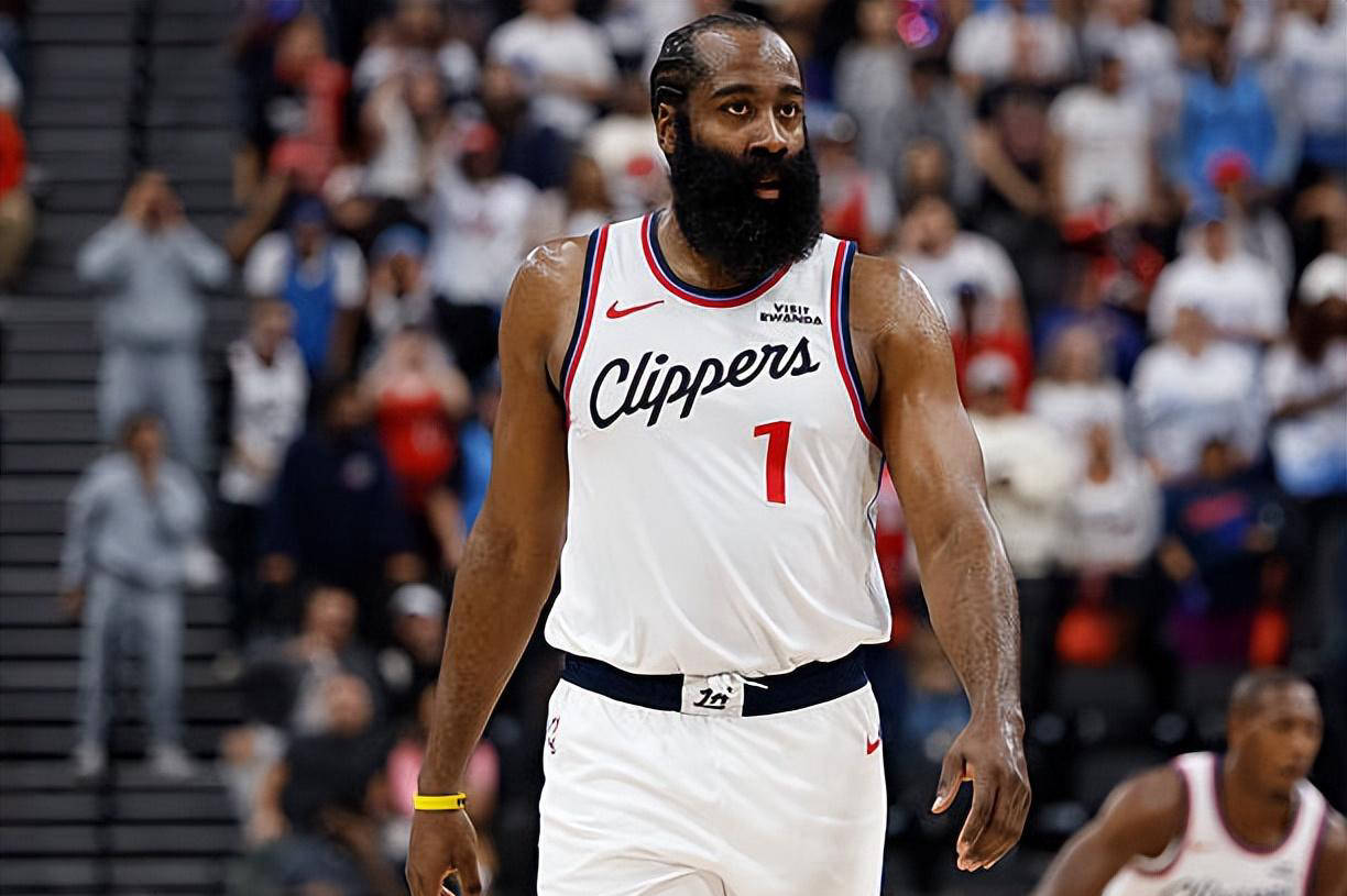 詹姆斯-哈登状态回暖,领衔快船取得两连胜