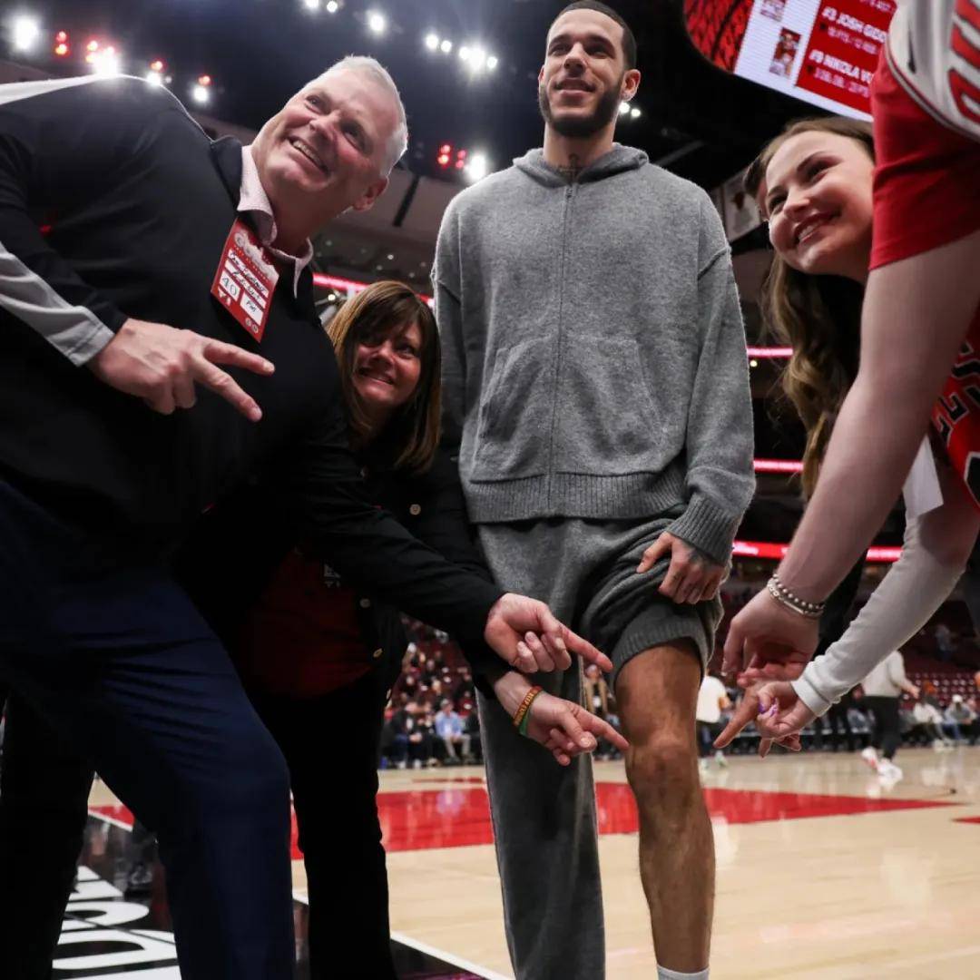 0分0板1助!NBA榜眼首秀!三次膝盖手术彻底废了